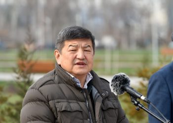 «Чындап эле драмалуу». Акылбек Жапаров Кемпир-Абад боюнча бийликтин чечими бардык жактан туура болду дейт