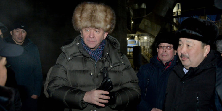 Акылбек Жапаров Аравандагы цемент заводуна барды. Ал эмнеге өзгөчө көңүл буруу керектигин айтып берди