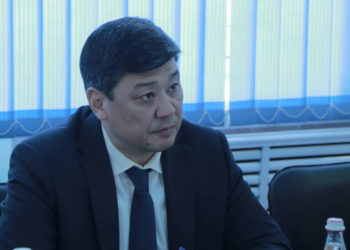 Төрөбаев: «Быйыл “Манас” жана “Ош” аэропортторун модернизациялоо иши күчөтүлөт»