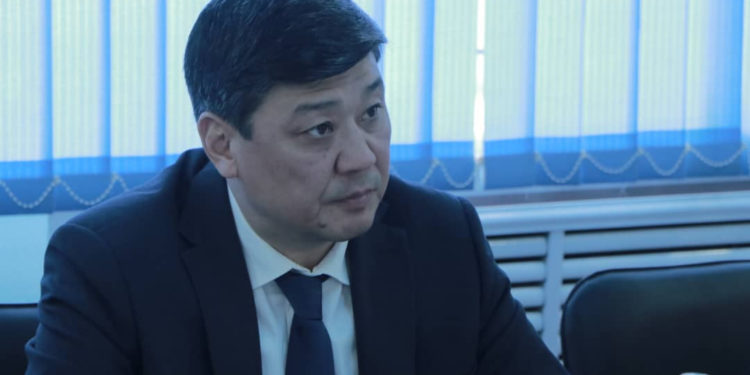 Төрөбаев: «Быйыл “Манас” жана “Ош” аэропортторун модернизациялоо иши күчөтүлөт»