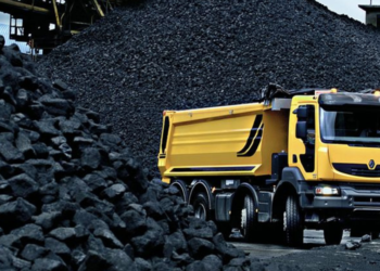 Кара-Кечеде кесек көмүр эртеңден тарта жүктөлөт