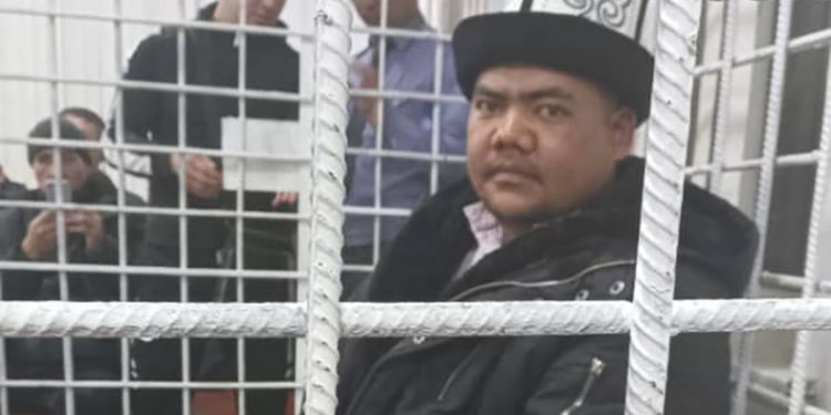 Ат уурдоого шектелип кармалган төкмө акын Болот Назаров 16-мартка чейин камакта болот