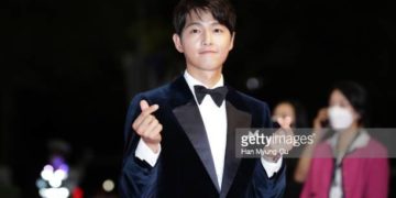 Белгилүү корей актёру Соң Жуң Ки жакында балалуу болорун жар салды