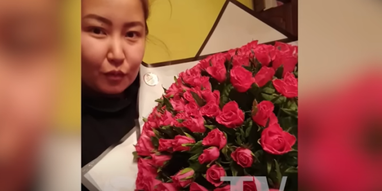 Төрөттөн 35 жаштагы кызын жоготкон ата 7 айдан бери акыйкаттык издеп жүргөнүн айтты