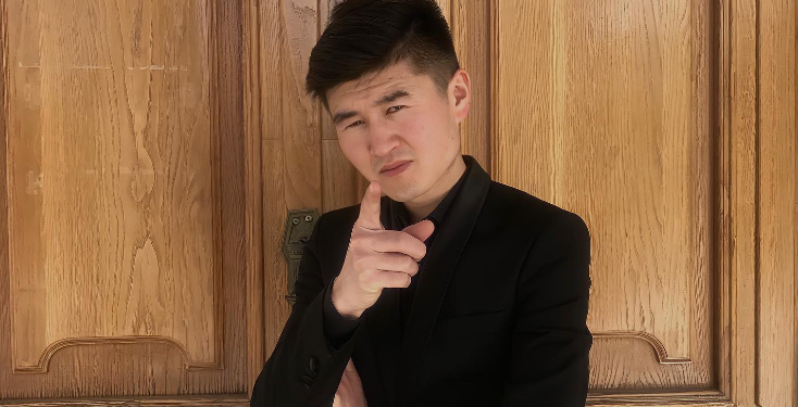 «Өзүмдүн үнүм менен ырдаганда болбой калмак». «Бака, бака, балчак» деп ырдаган жигит менен маек