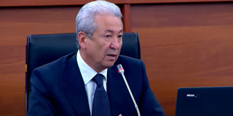 Мадумаров: «Алымкадыр Бейшеналиев чоң жигиттин досу болуп эркиндикке чыгып кетти. Досу жоктор эмне кылат?»