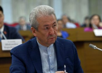 Мадумаров: «Дарыгерлер бейтаптарды менчик лабораторияларга жиберип, пайызга отуруп жатышат»