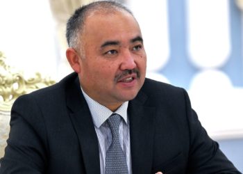 Төрага Нурланбек Шакиев баштаган парламенттик делегация Түштүк Кореяга жөнөп кетти