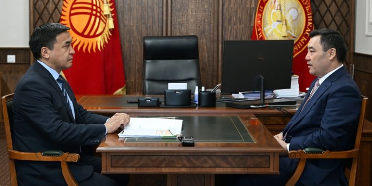 Садыр Жапаров билим берүү министринин милдетин аткаруучу Каныбек Иманалиевди кабыл алды (видео)