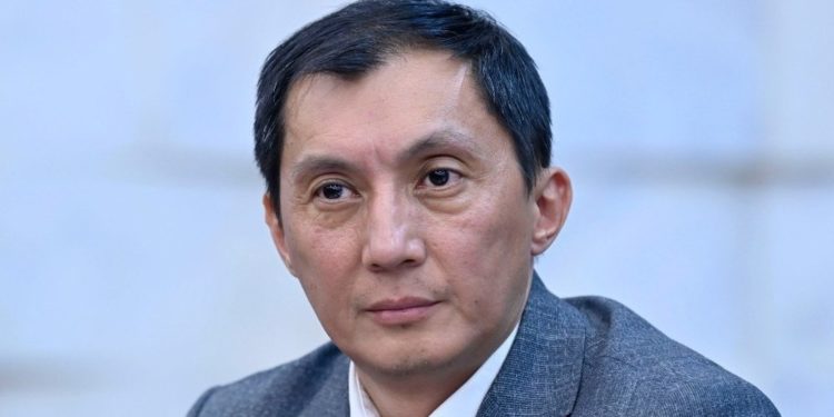 Уланбек Мамбетакунов билим берүү жана илим министри кызматынан бошотулду