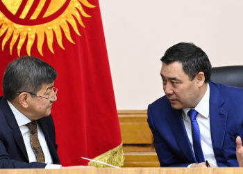 Садыр Жапаров Акылбек Жапаров тууралуу: «Салыктын түрлөрүн көбөйтөм деген кишини ким жакшы көрсүн?»