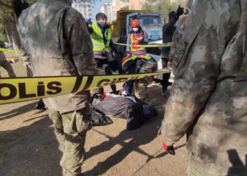 Кыргыз куткаруучулары Түркияда урандынын алдынан 104 кишинин сөөгүн алып чыгышты