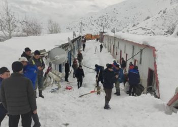 Ала-Букада кар көчкүнүн алдынан чыгарылган кызматкерлердин абалы айтылды