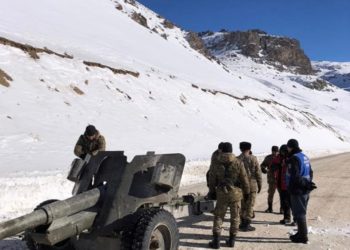 Бишкек-Ош жана Бишкек-Торугарт жолунда кар көчкү мажбурлап атып түшүрүлүүдө