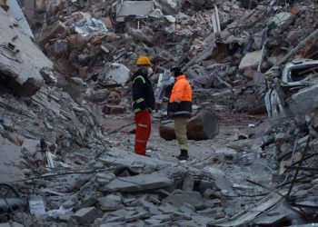 «Кыргыз куткаруучулары 296 сааттан кийин үч кишини куткарды!». Султан Раев шашылыш кабар бөлүштү