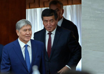 «Кол алышып тараганбыз». Жээнбеков Атамбаев менен болгон жолугушуу тууралуу үн катты