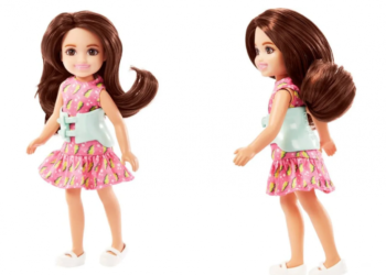 Барбинин сколиоздон жабыркаган сиңдиси пайда болду. Корсет кийген биринчи куурчактын сүрөтү