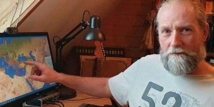 Түркияда жер катуу силкинерин үч күн мурда эле сейсмолог алдын ала айткан