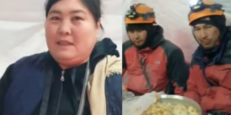 Түркияда жашаган кыргыз келин казак куткаруучуларына манты жасап келди