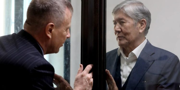 Абактан чыгабы? Жогорку Сот Алмазбек Атамбаевдин ишин кайра кароого жөнөттү