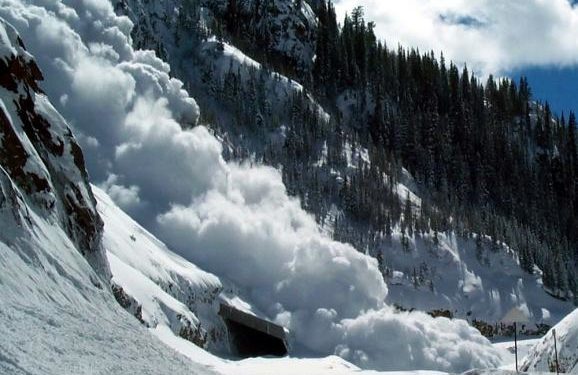 9-11-февралда Кыргызстандын тоолуу райондорунда кар көчкү түшүүcү мүмкүн