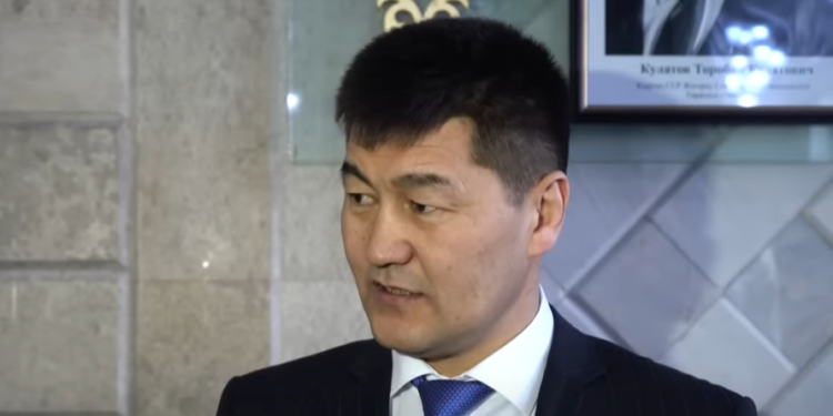 Шайлообек Атазов: «Атамбаевдин кылмыш иштери токулган болсо, акталыш керек»