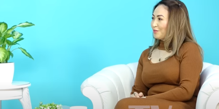 «Министрдин кызынын махабатынан» кийин баары мени жаман көрүп, өзүмө болгон ишеничим жоголгон» дейт Азимбаева