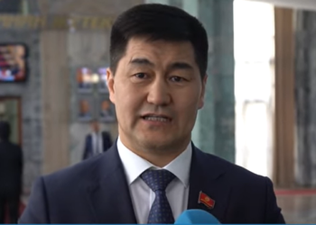 Шайлообек Атазов: «Экс-президенттер өлкөнүн өнүгүүсүн талкуулашса керек»