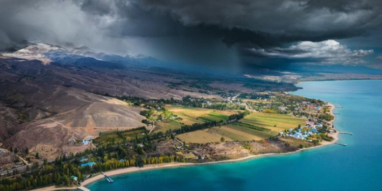 Орусиялык блогер Илья Варламов Кыргызстандын кооздугун 20 секунддук видеого батырды