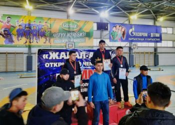 Жалал-Абадда абак кызматкери аралаш мушташ боюнча чемпион болду