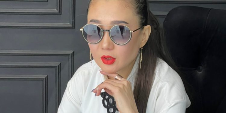 Ырчы Каныкей Улуттук филармонияга солист катары жумушка кирди