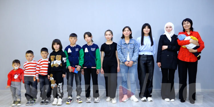 39 жаштагы 11 балалуу эне: «Көп балалуу болуу жолдошумдун кыялы болчу экен»