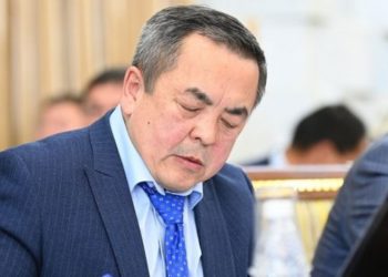 Депутат Теңгиз Бөлтүрүк «Кумтөрдө» иштеп жүргөндө канча акча алганын айтып берди