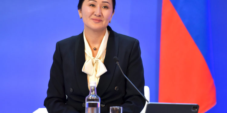 Айгүл Жапарова: «Кыргызстанда орус тилин урматтоого өзгөчө маани берилет»