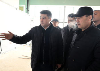 Садыр Жапаров 1999-жылдан бери иштебей турган “Нарын” аэропортунун реконструкциялоо иштери менен таанышты