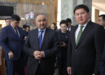 Шакиев «Санариптештирүүнү өнүктүрүүдөгү Жогорку Кеңештин ролу» деген форум өткөрдү