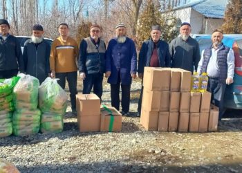 Таласта аз камсыз болгон 50 үй-бүлөгө азык-түлүк берилди (сүрөт)