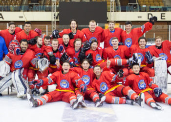 Кыргызстандын хоккей боюнча курама командасы өз дивизионунда Дүйнө чемпиондугун жеңип алды