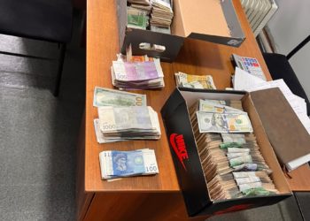 Оштогу кафеде 5 миллион сомдон ашык акча уурдалган. Эки өспүрүм кармалды