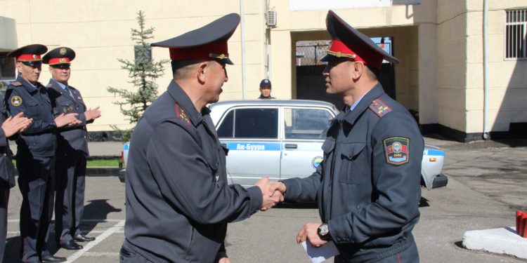 Улак тартышта уткан унаасын өзү иштеген бөлүмгө тапшырган милиция кызматкери: «Оюмду ата-энем кубаттады»