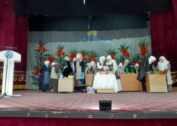 Баткенде «Кайнене-келин» жарышында 15 кайнене, 15 келин ат салышты (сүрөт)