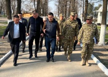 Садыр Жапаров абадан коргонуу бөлүктөрүнө барды