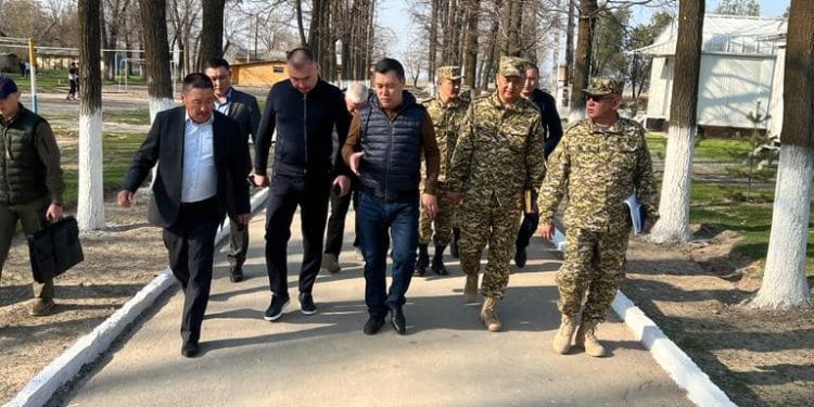 Садыр Жапаров абадан коргонуу бөлүктөрүнө барды