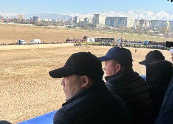 Садыр Жапаров Бишкекте өтүп жаткан көк бөрүгө күбө болду