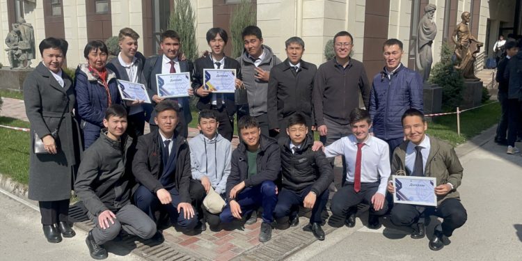 “Сапаттын” окуучулары Республикалык олимпиаданын байгелүү орундарынын 50 пайызын ээлешти