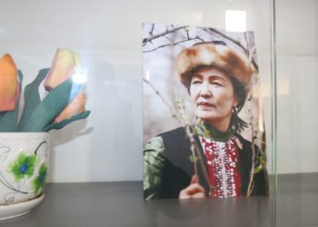 Атактуу актриса Бакен Кыдыкееванын 100 жылдыгын утурлай сүрөт көргөзмө уюштурулду (сүрөт)