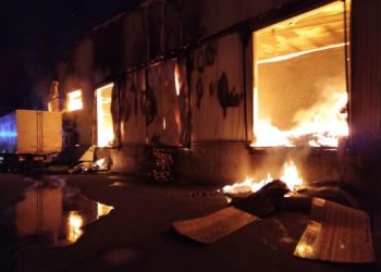 «Алькони» заводунда чыккан өрттү толук өчүрүү иштери жүрүп жатат