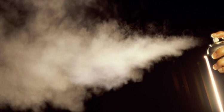 Оштогу 18 окуучунун ооруканага жаткырылышы. «Окуучу класска атыр чачып ийген» дешти министрликтен