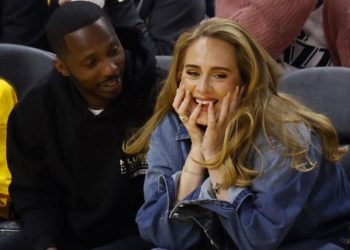 Ырчы Адель турмушка чыгат