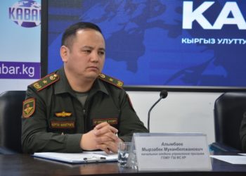 «Үйдө да андай тамак жебейбиз». Башкы штабдан жоокерлердин тамактануусу тууралуу айтып беришти